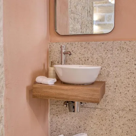 New 1 Bedroom Townhouse Steps Away From Waterfront Feriehus Senglea