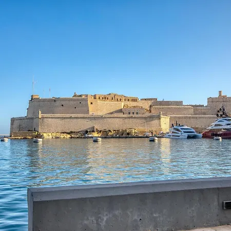 New 1 Bedroom Townhouse Steps Away From Waterfront Senglea